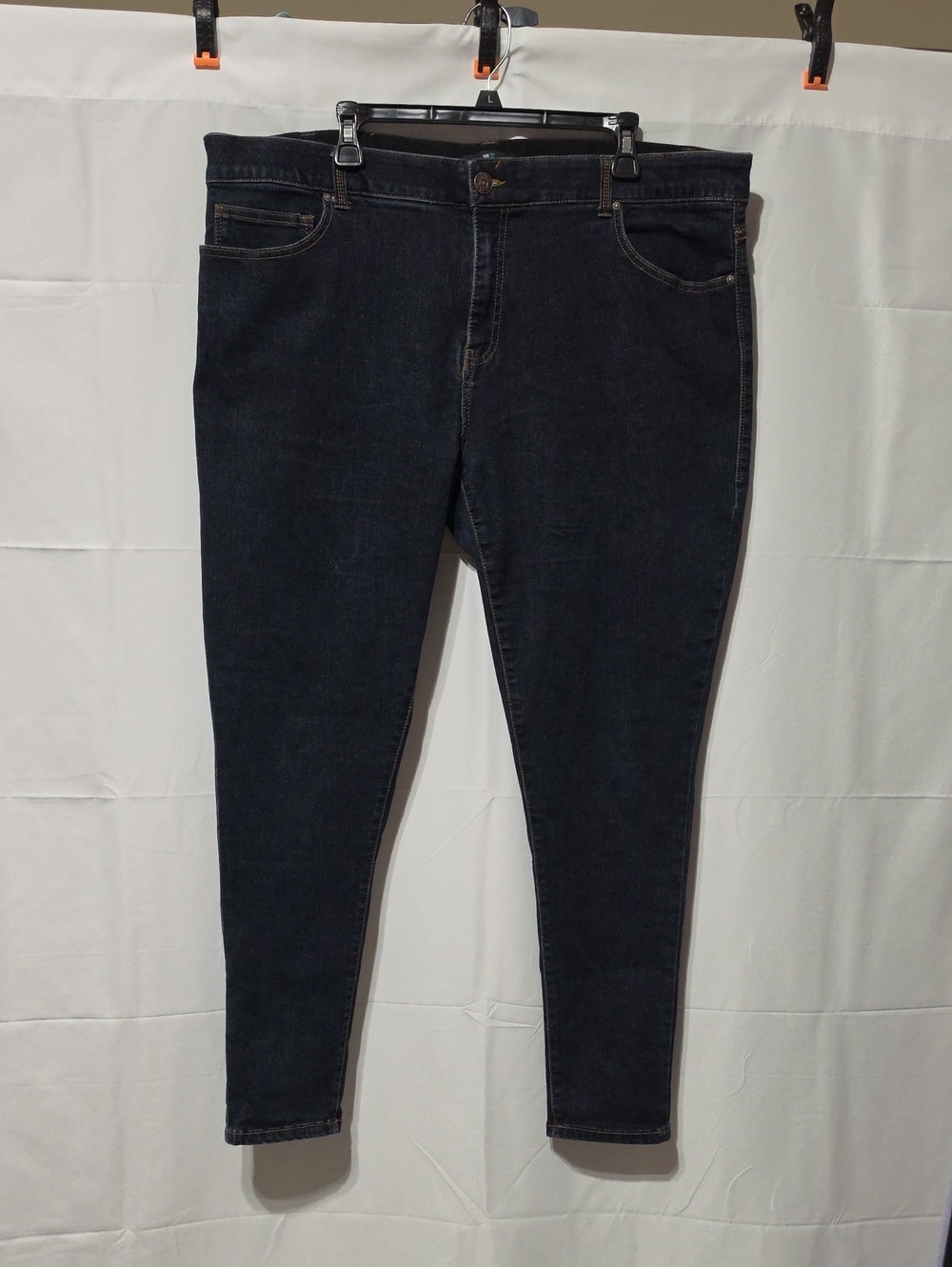 LuLaRoe Women's Skinny Jeans in Dark Indigo Wash. Size: 42